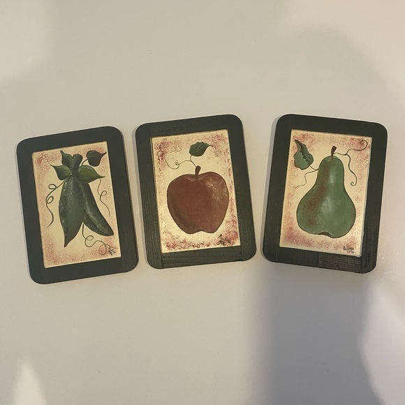 Other - HAND PAINTED FRUIT & VEGETABLE TRIO HUNTER GREEN FRAMES WITH HANGER CLIP